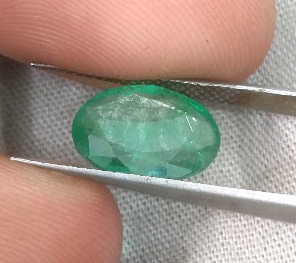 3.25ct GSI certified medium green oval cut Zambian emerald 
