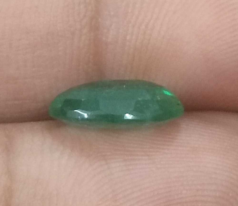 2.65ct GSI certified medium green Oval cut Zambian emerald 