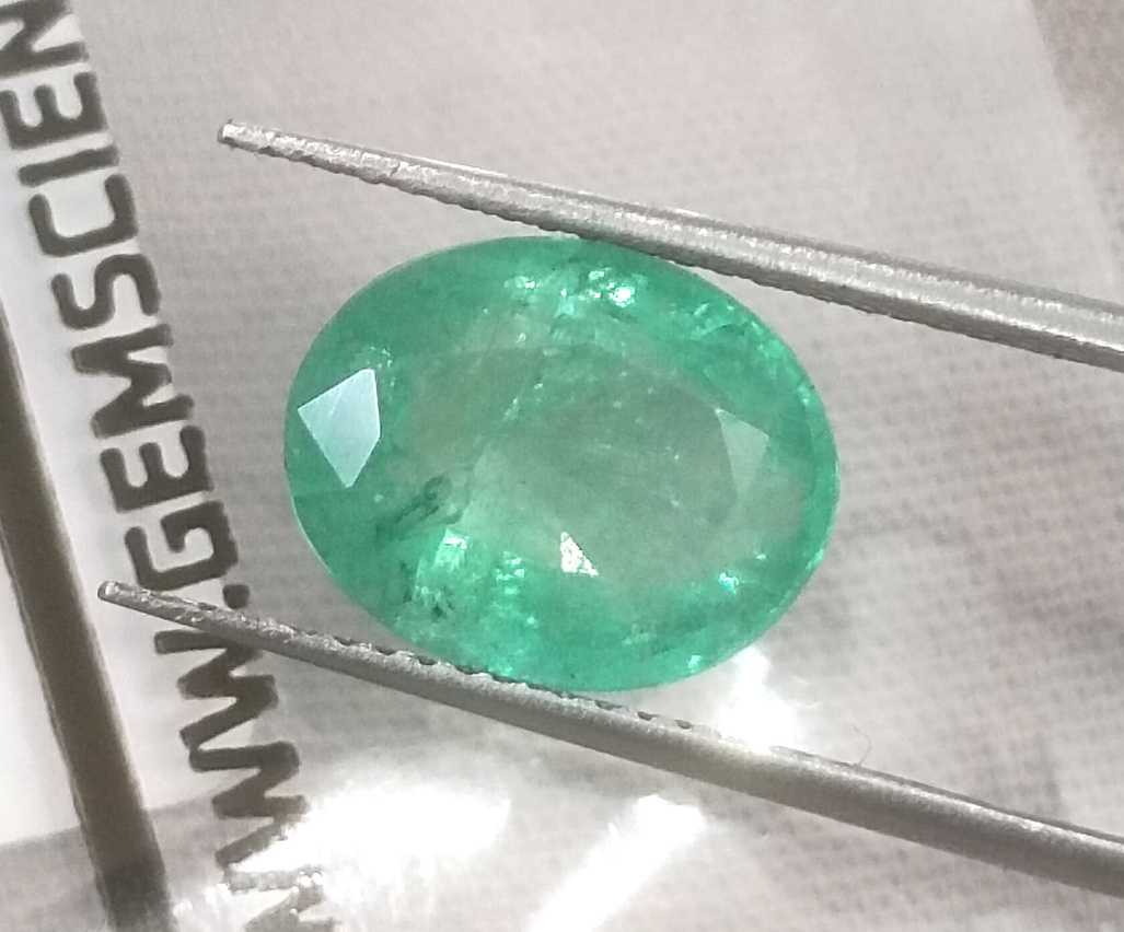 3.29ct GSI certified medium Light green oval cut Zambian emerald 