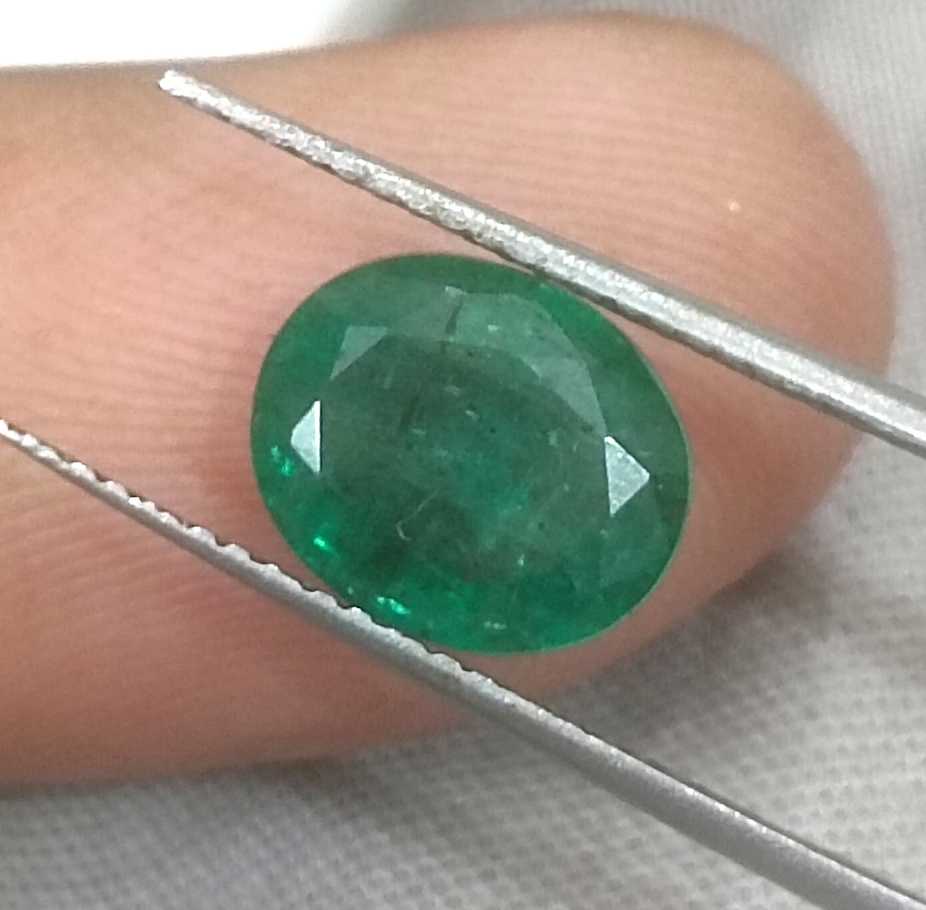 2.32ct GSI certified medium deep green oval cut Zambian emerald 