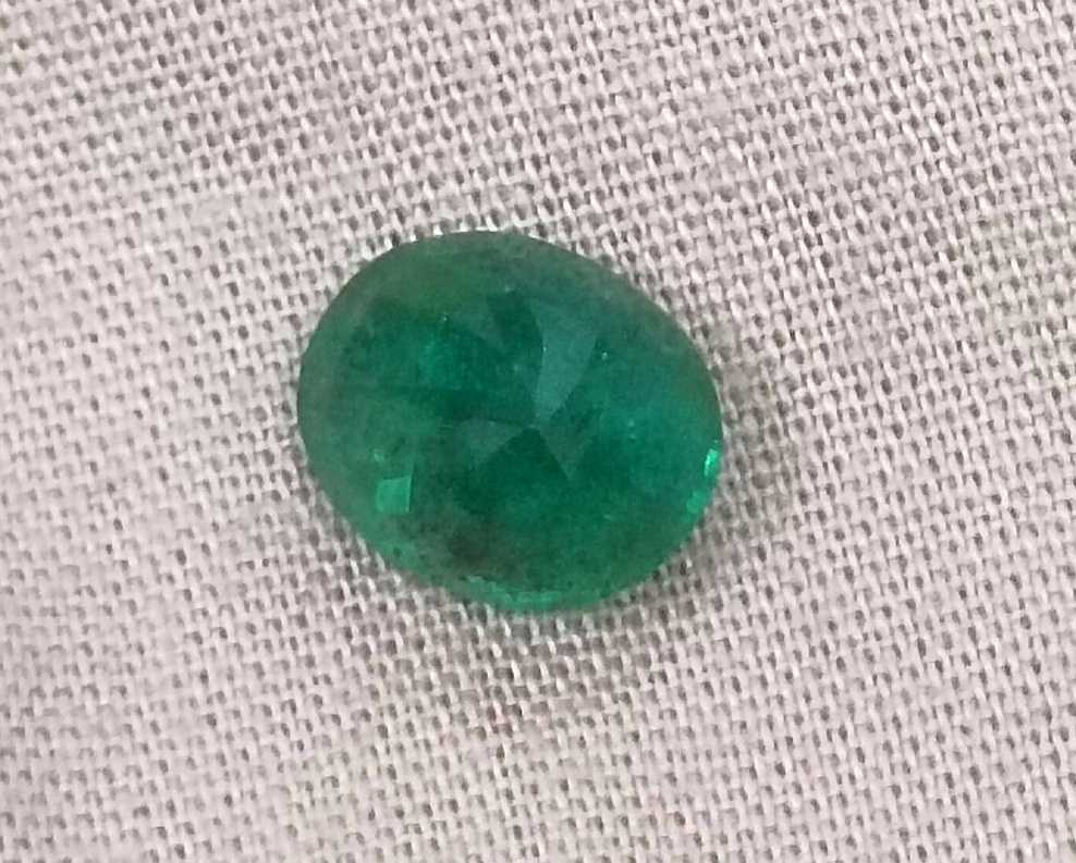 2.32ct GSI certified medium deep green oval cut Zambian emerald 