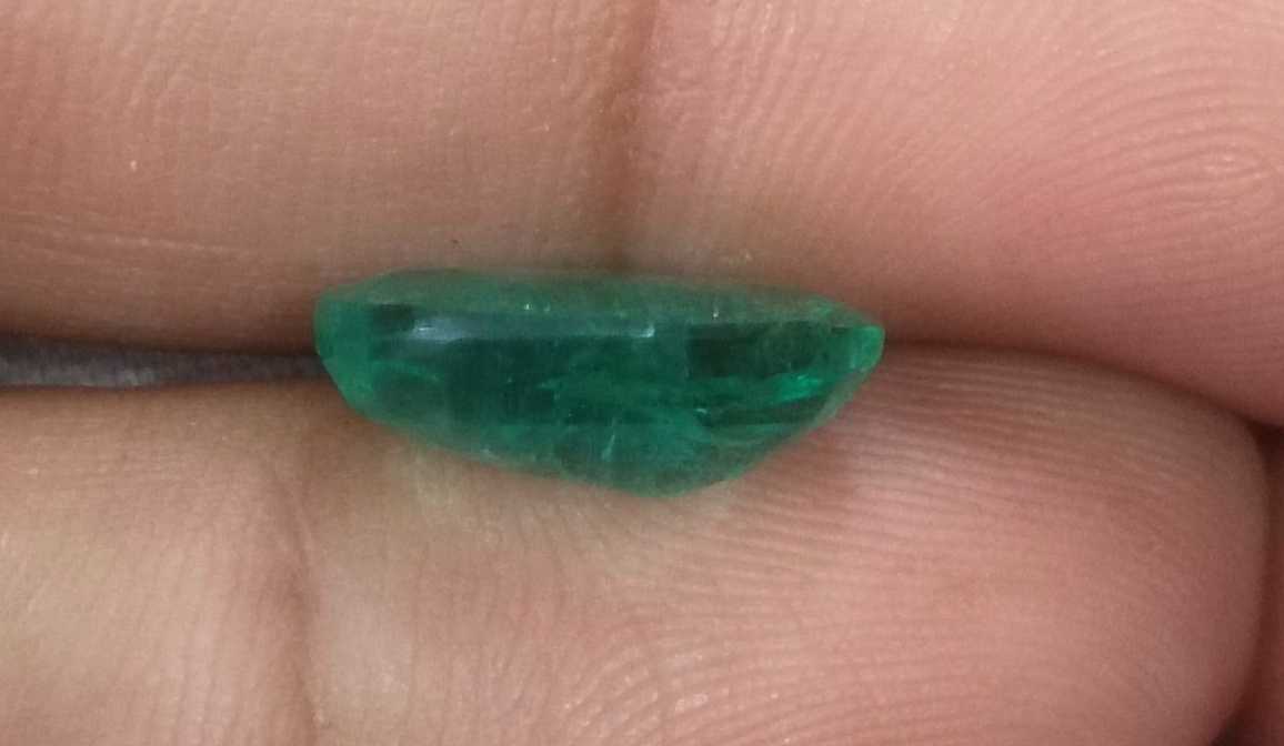 4.52ct GSI USA certified oval cut Zambian emerald 