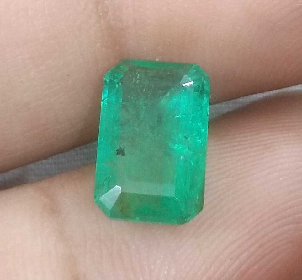 2.99ct GSI certified emerald cut Colombian emerald 