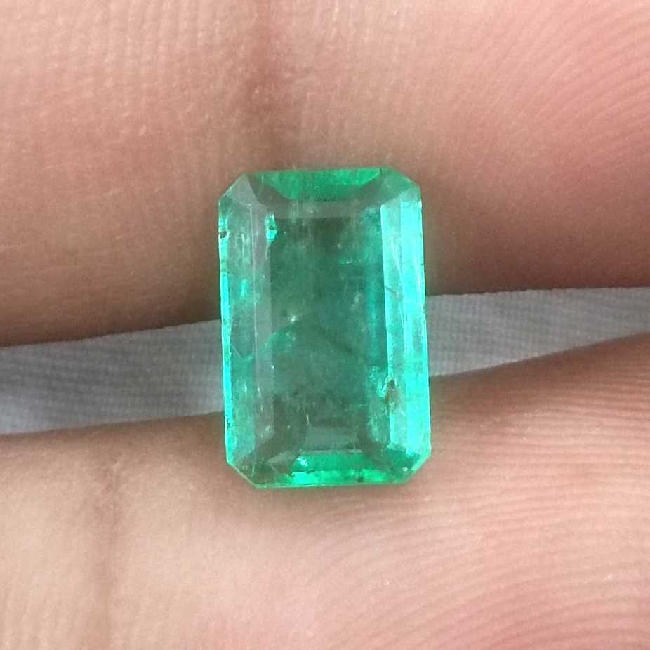 2.05ct GSI certified medium Light green Panjshir Emerald emerald cut/