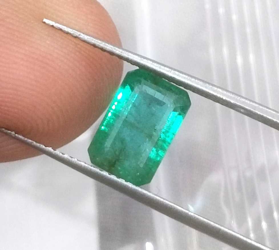 2.35ct GSI USA certified medium green emerald cut Zambian Emerald 