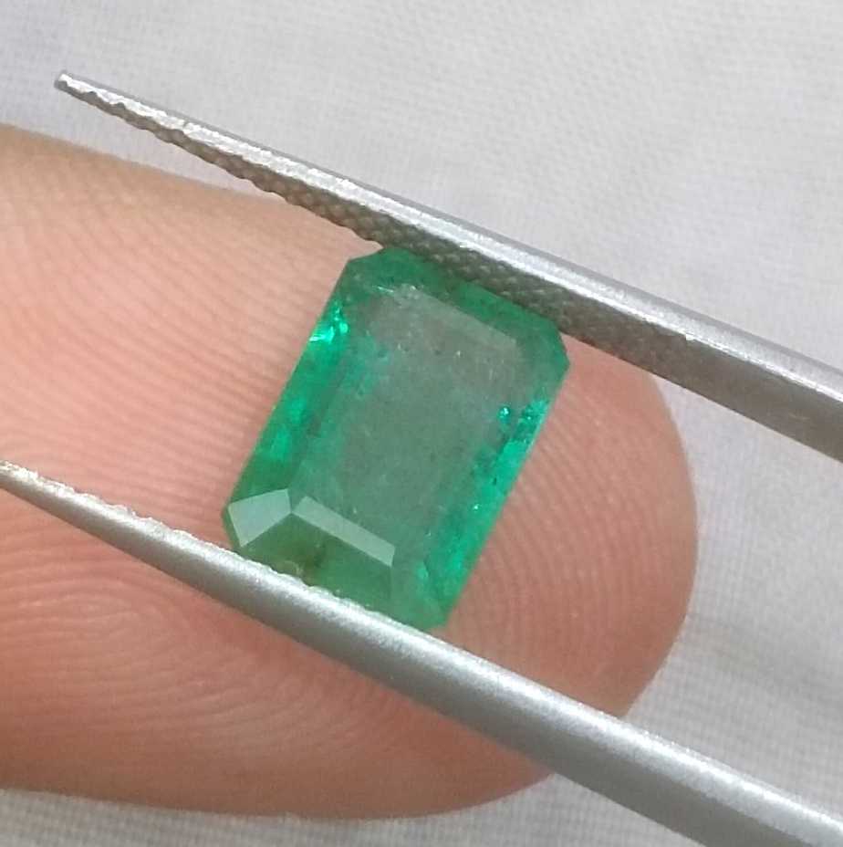 2.35ct GSI USA certified medium green emerald cut Zambian Emerald 