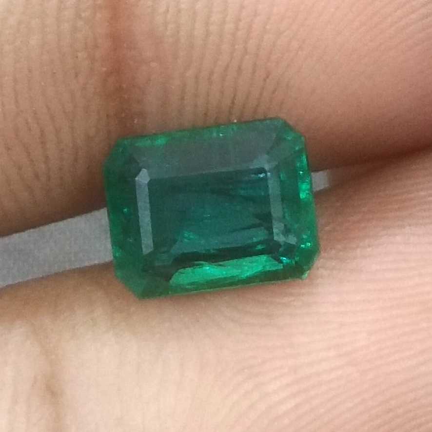 2.31ct high quality GSI certified deep vivid green emerald gemstone /