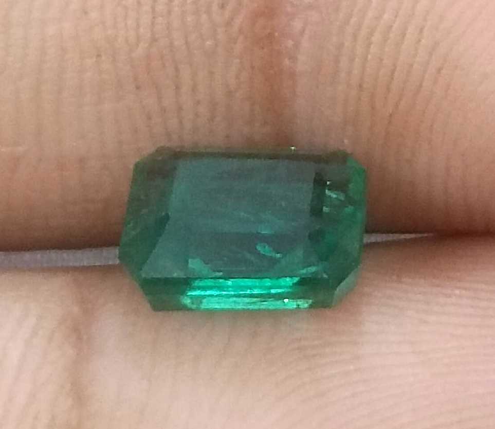 2.31ct high quality GSI certified deep vivid green emerald gemstone 