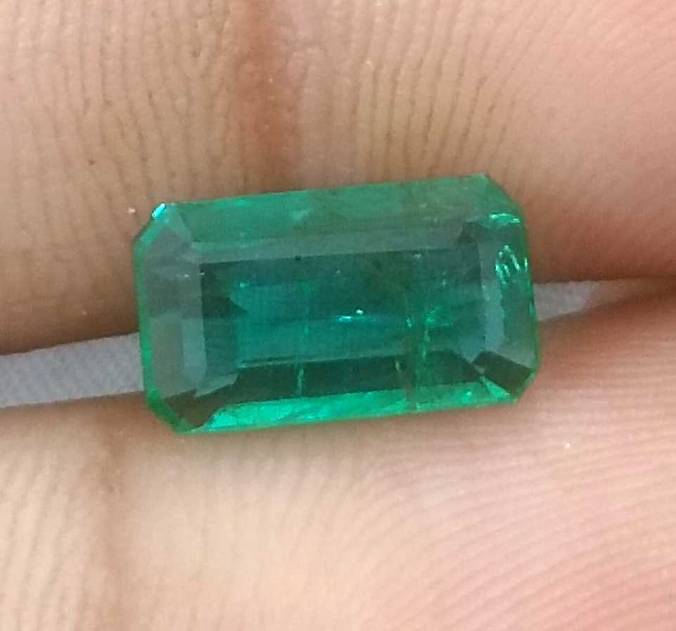 2.29ct GSI USA certified emerald cut natural vivid green Zambian emerald stone