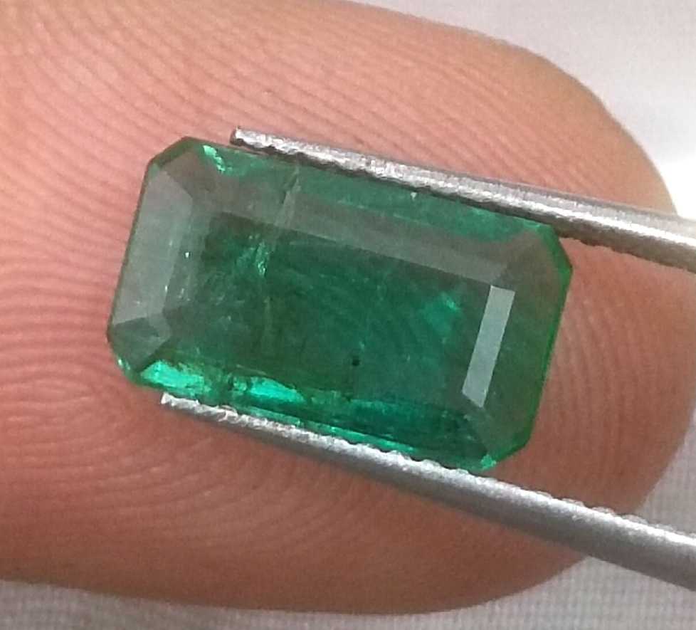 2.29ct GSI USA certified emerald cut natural vivid green Zambian emerald stone