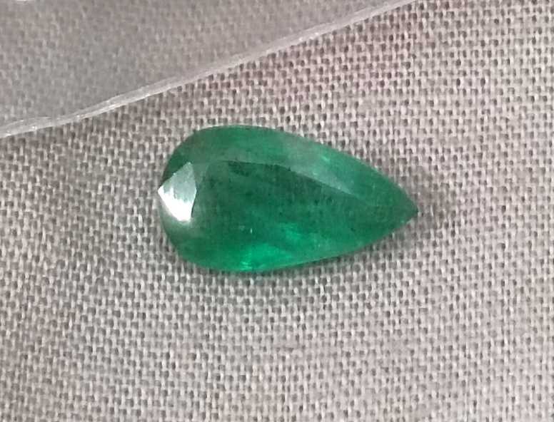 2.08ct GSI certified deep pure green pear cut Zambian emerald gemstone 