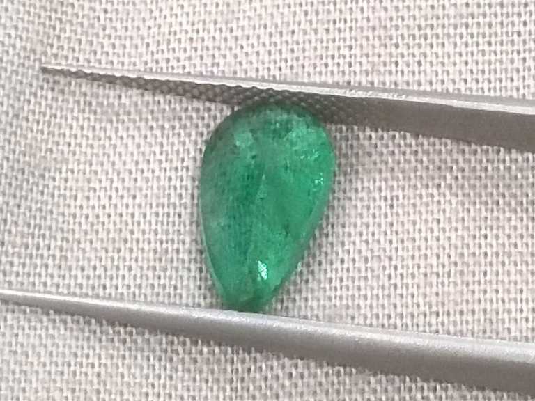 2.08ct GSI certified deep pure green pear cut Zambian emerald gemstone 