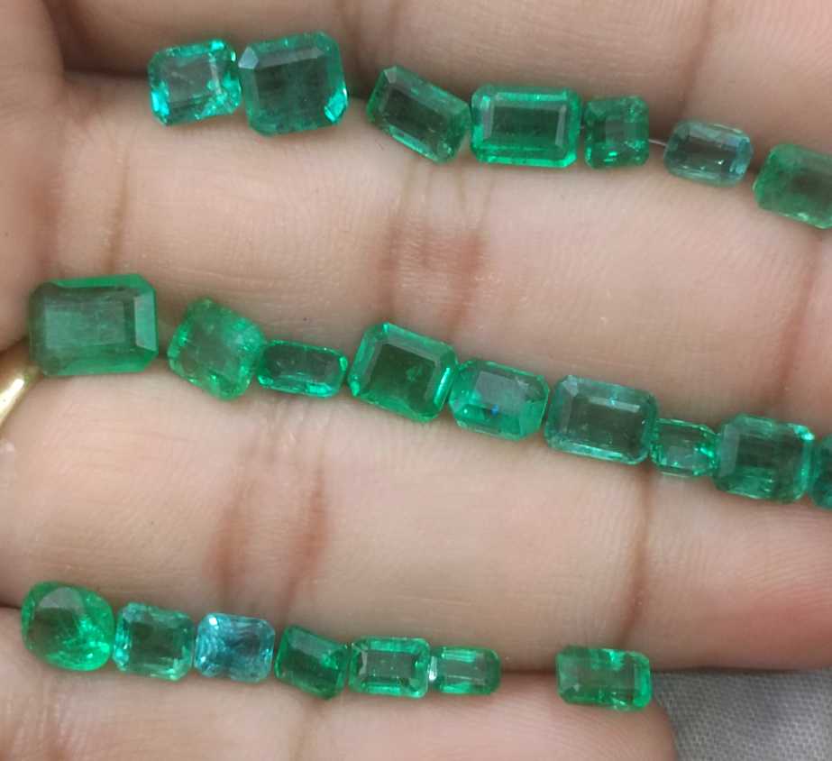 20.64ct Medium to vivid green emerald cut Zambian Emerald Parcel 