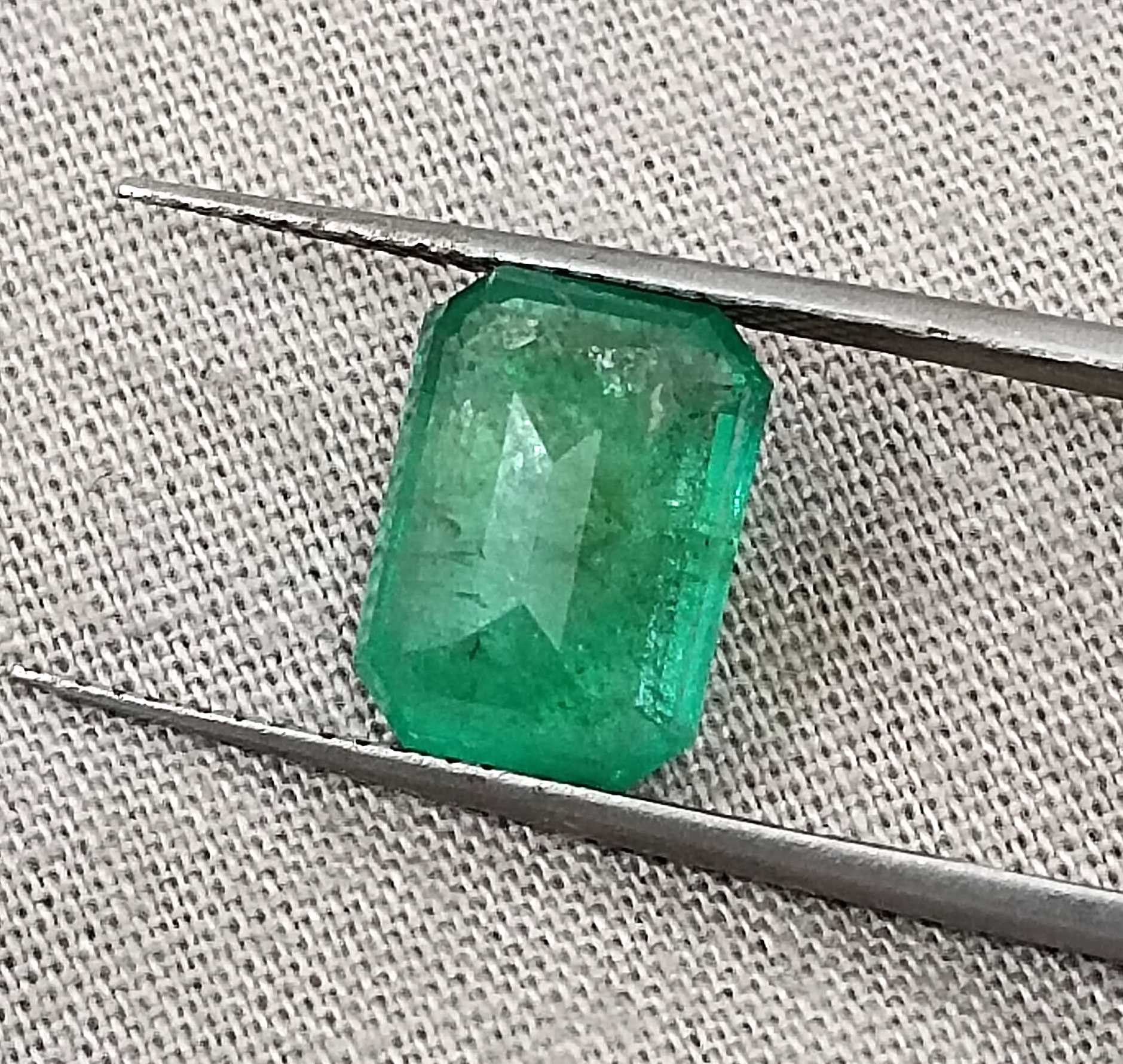 3.16ct GSI certified medium velvet green octagon cut Panjshir emerald stone