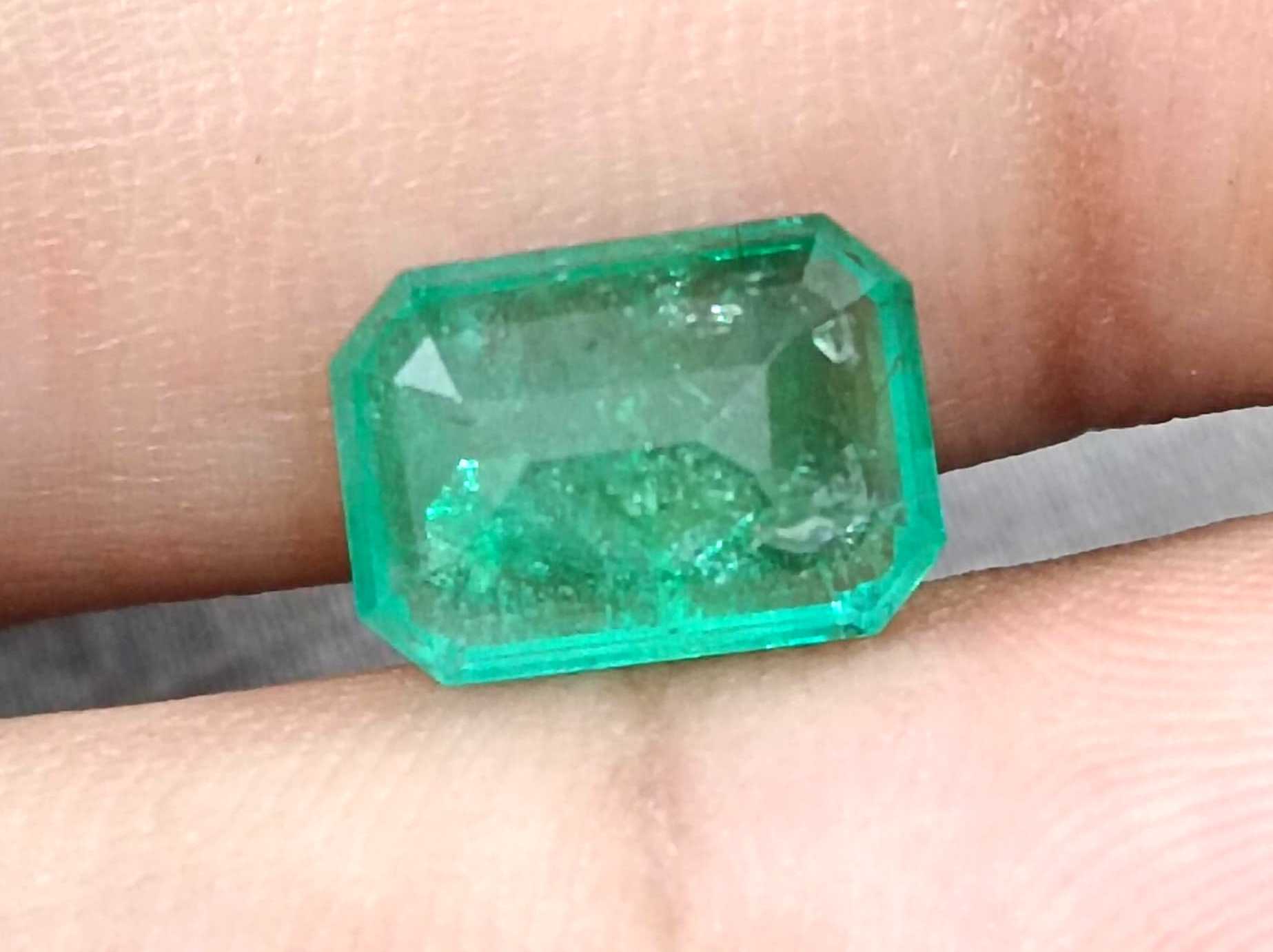 3.16ct GSI certified medium velvet green octagon cut Panjshir emerald stone