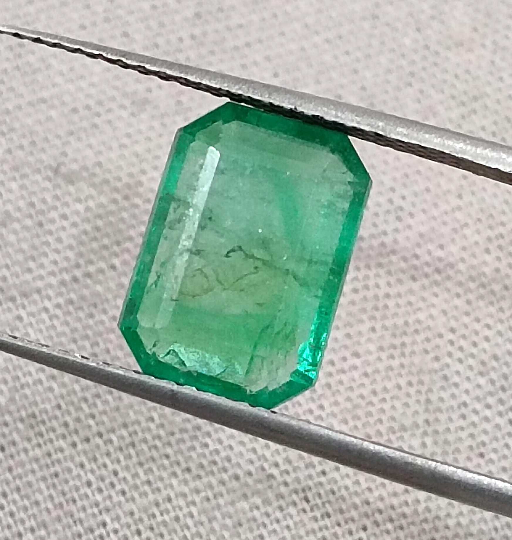 3.16ct GSI certified medium velvet green octagon cut Panjshir emerald stone