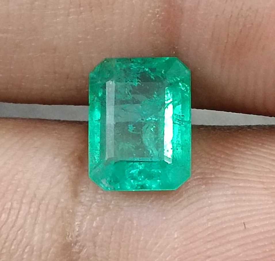 GSI USA certified 1.76ct medium light green Zambian emerald stone