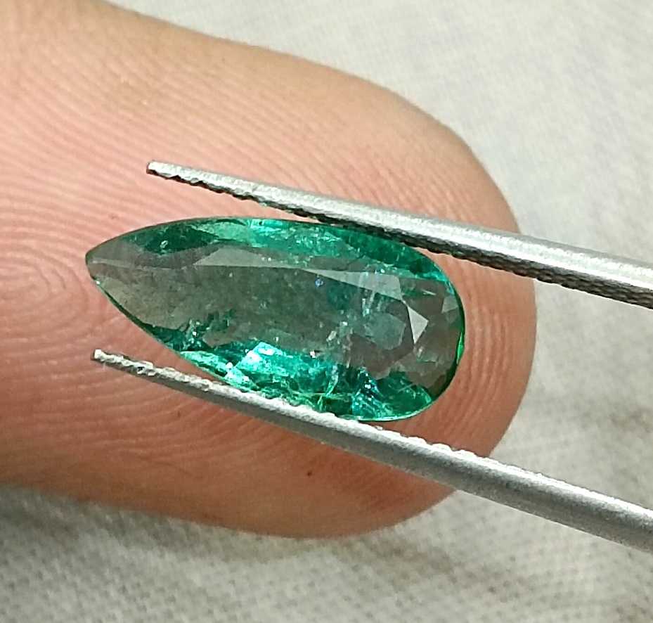 GSI certified 1.50ct pear cut medium deep green Zambian emerald stone 