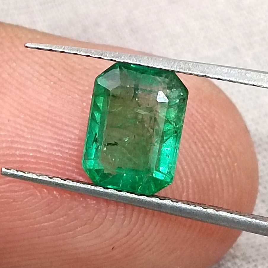 GSI USA certified 1.62ct medium green octagon cut Zambian emerald stone /