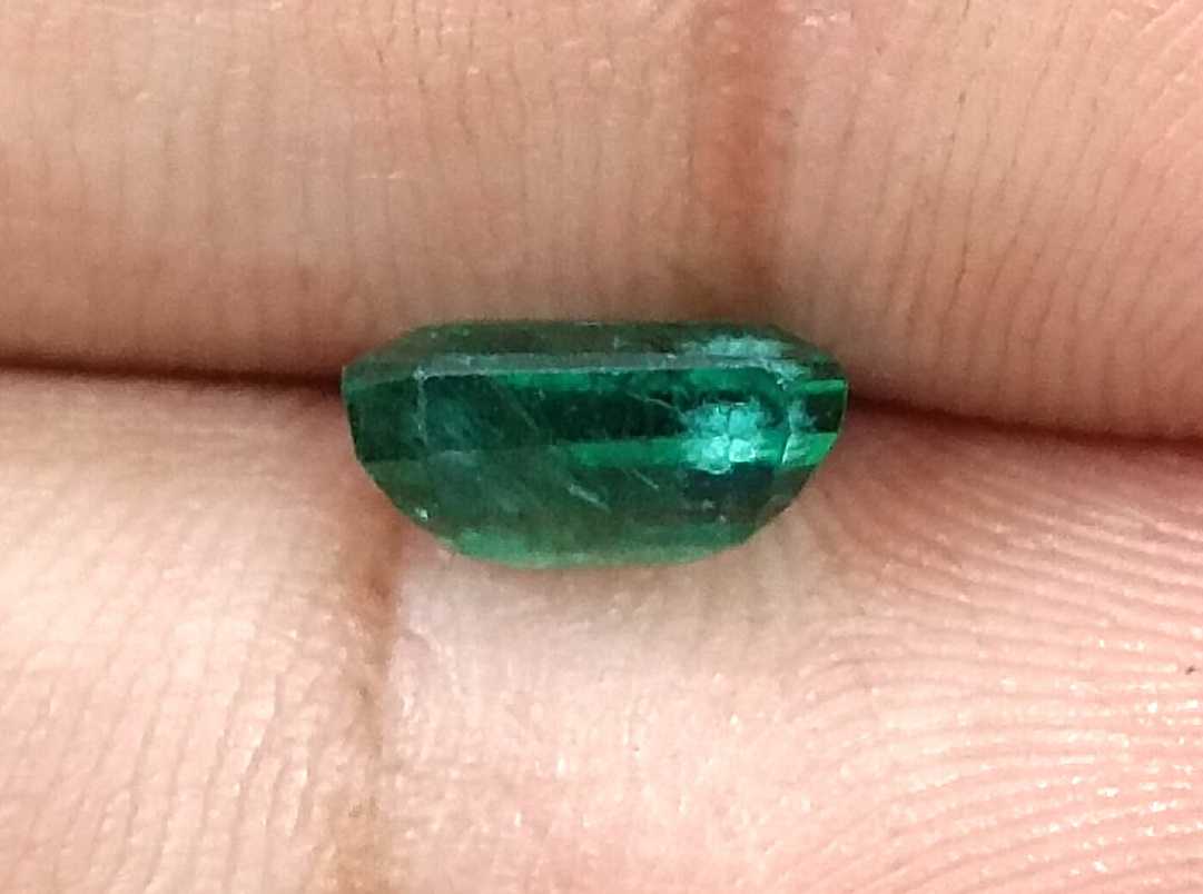 GSI USA certified 1.62ct medium green octagon cut Zambian emerald stone 