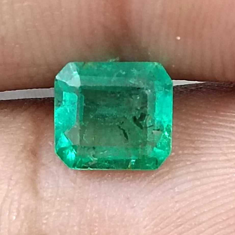GSI certified 1.51ct medium green Zambian Emerald loose stone/
