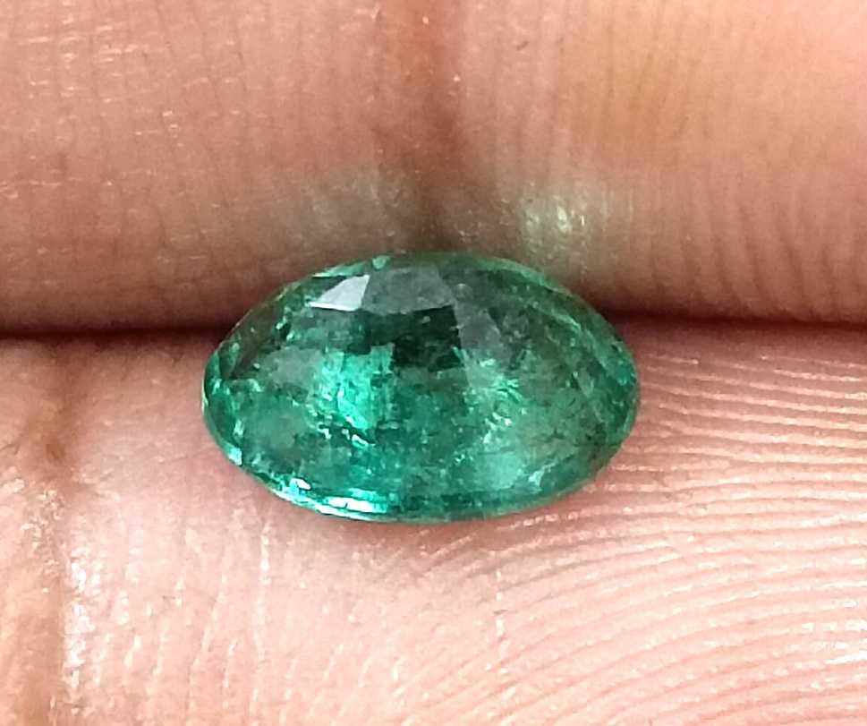 GSI certified 1.34ct deep green oval cut Zambian emerald stone 