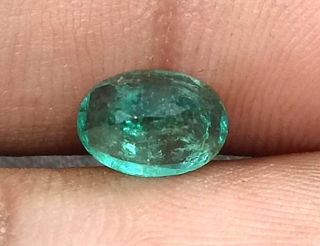 GSI certified 1.34ct deep green oval cut Zambian emerald stone 