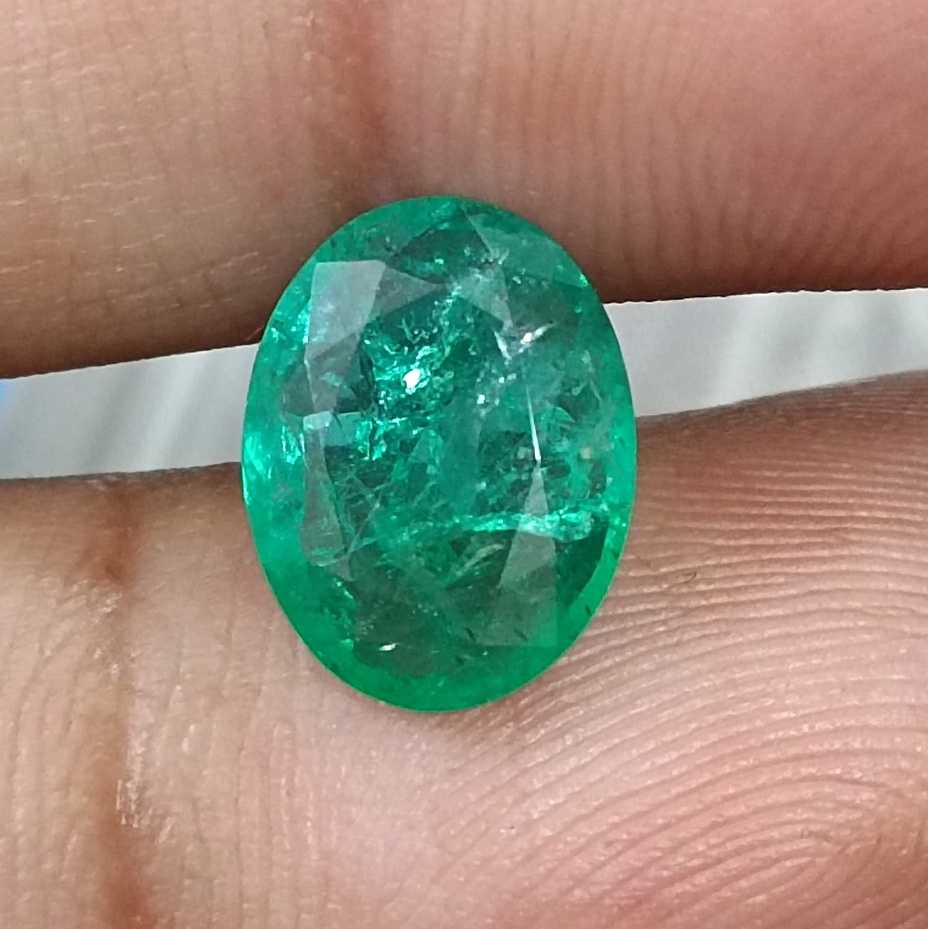GSI certified 2.40ct oval cut Zambian emerald loose gemstone 