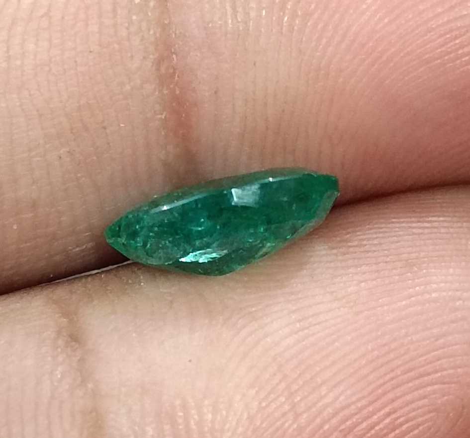 GSI certified 2.40ct oval cut Zambian emerald loose gemstone 