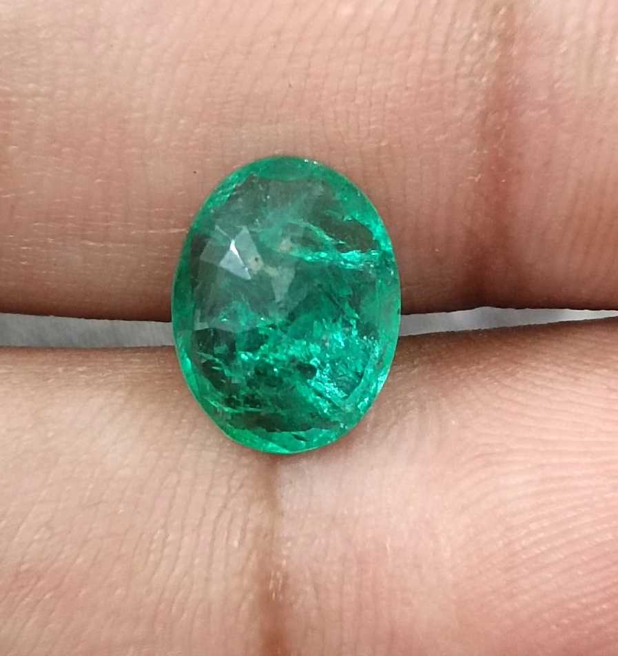 GSI certified 2.40ct oval cut Zambian emerald loose gemstone 
