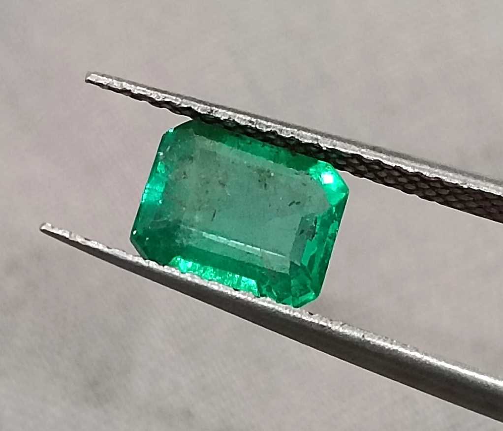 GSI USA certified 1.31ct parrot green Zambian emerald octagon cut stone 