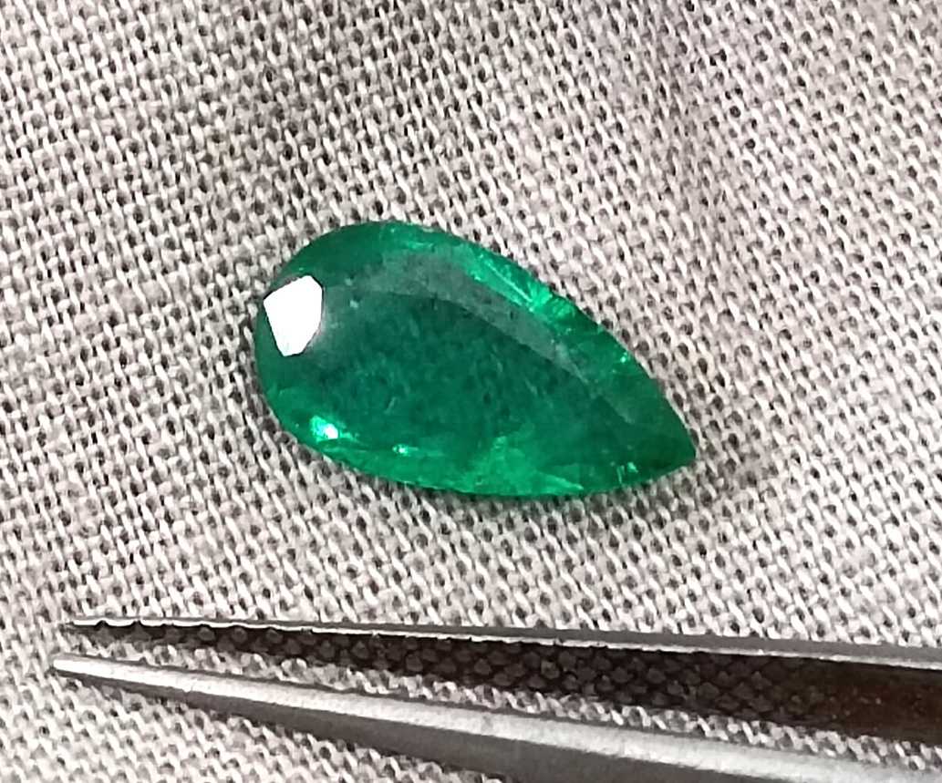 GSI USA certified 1.33ct pear cut deep green Zambian emerald stone 