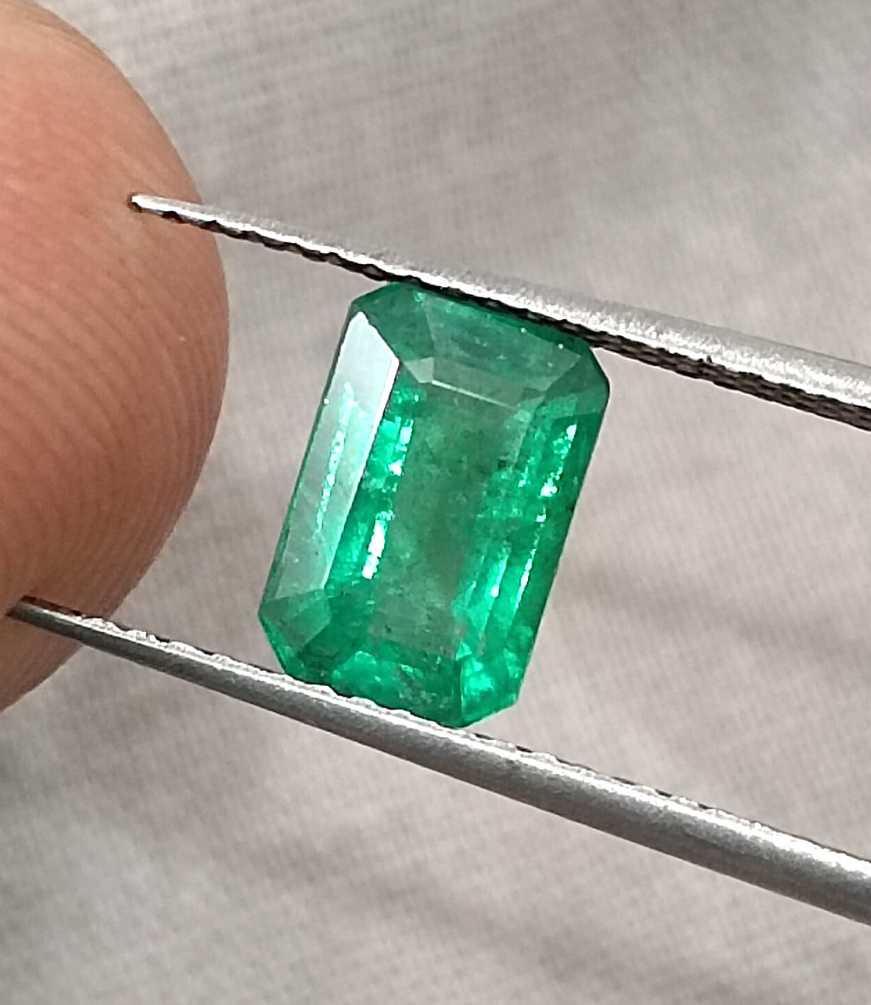 GSI certified 1.35ct deep golden green Panjshir emerald octagon cut gemstone