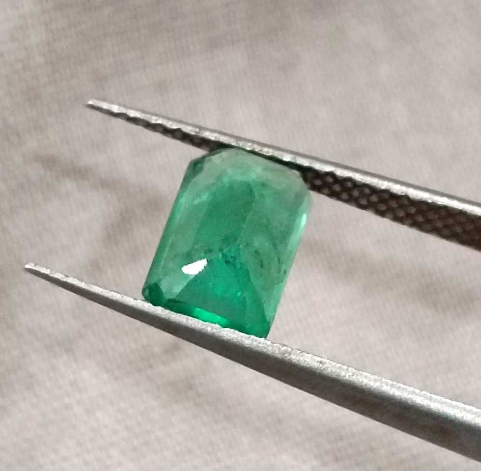 GSI certified 1.35ct deep golden green Panjshir emerald octagon cut gemstone