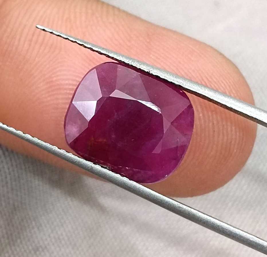 5.81ct Natural deep purplish Red African ruby untreated loose gemstone 