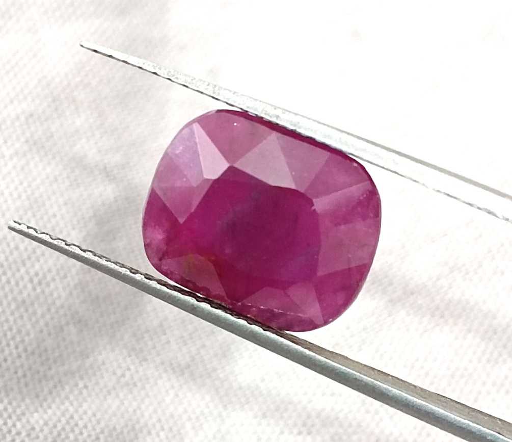 5.81ct Natural deep purplish Red African ruby untreated loose gemstone 