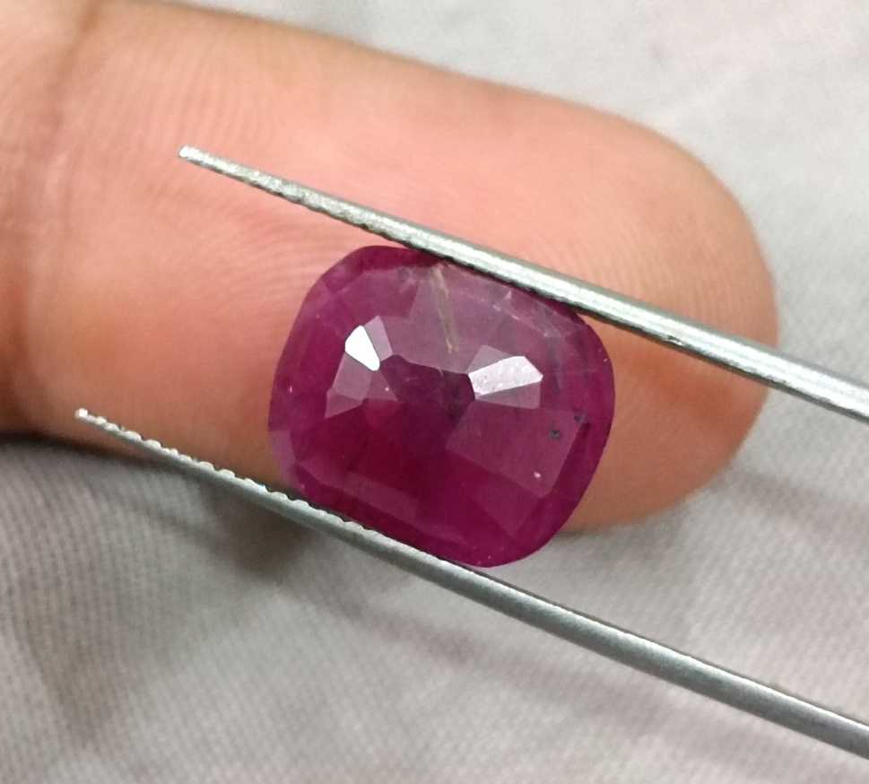 5.81ct Natural deep purplish Red African ruby untreated loose gemstone 