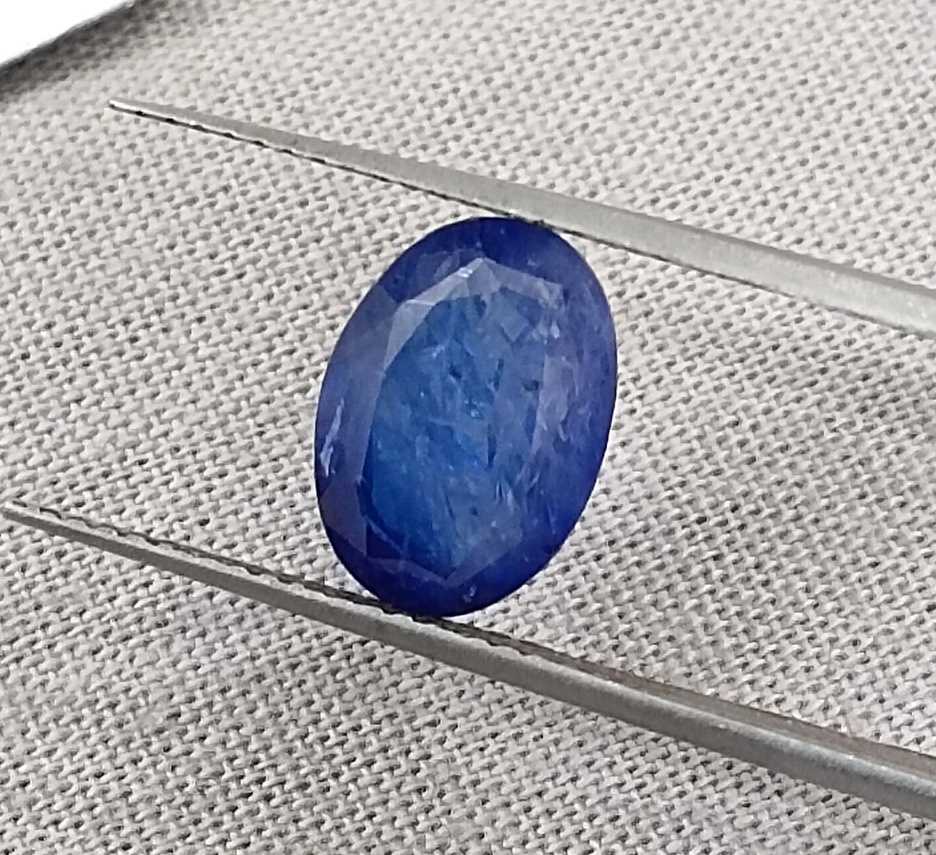 4.01ct natural royal blue Srilankan sapphire oval cut loose gemstone
