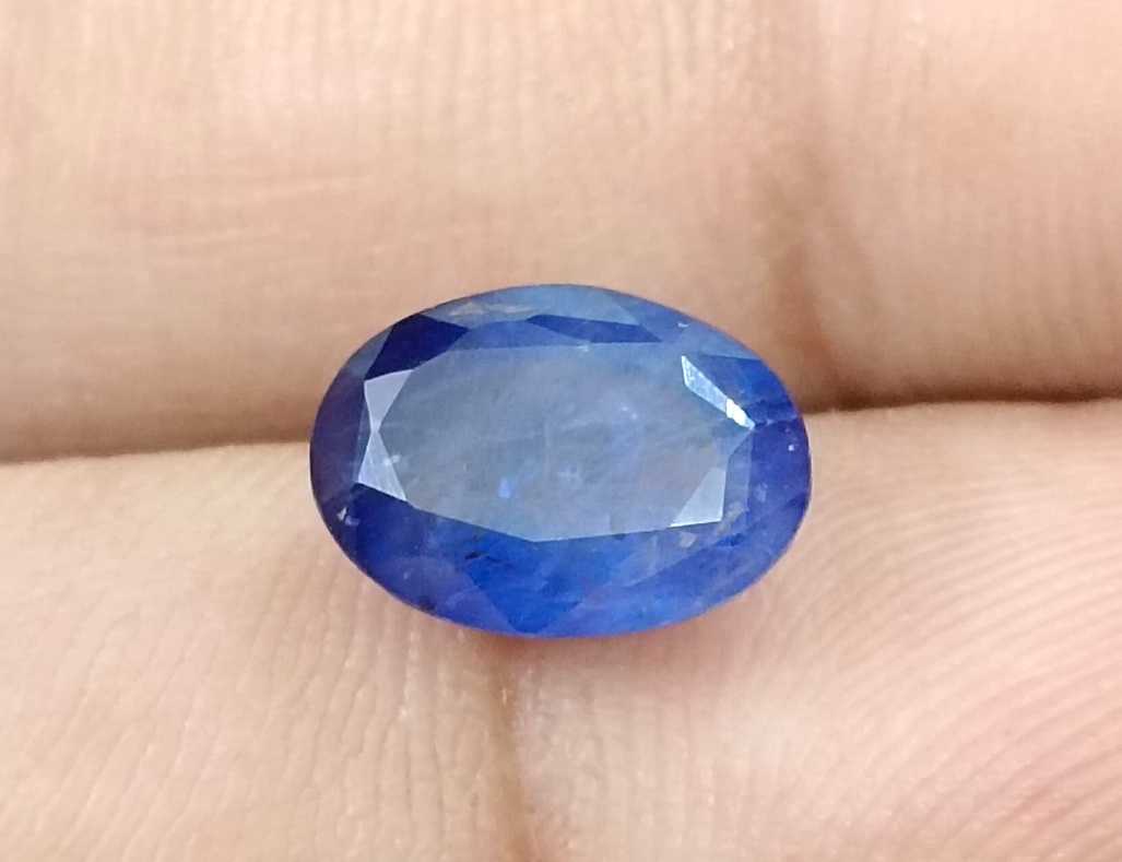 4.01ct natural royal blue Srilankan sapphire oval cut loose gemstone