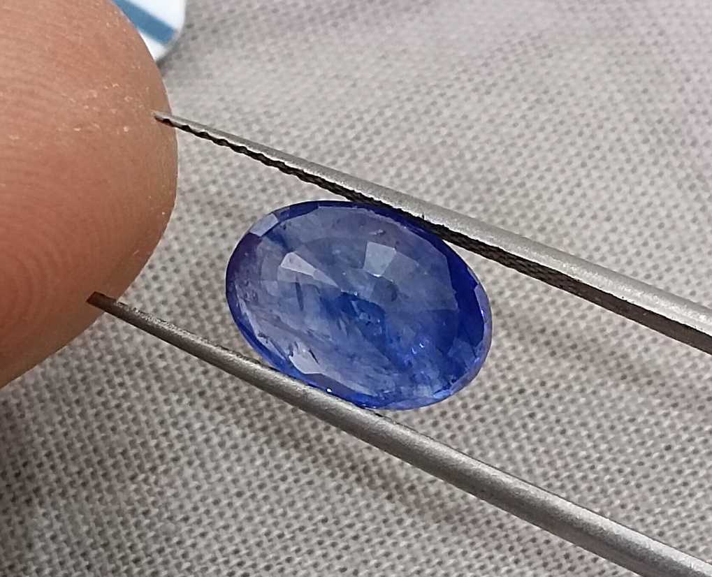 4.01ct natural royal blue Srilankan sapphire oval cut loose gemstone