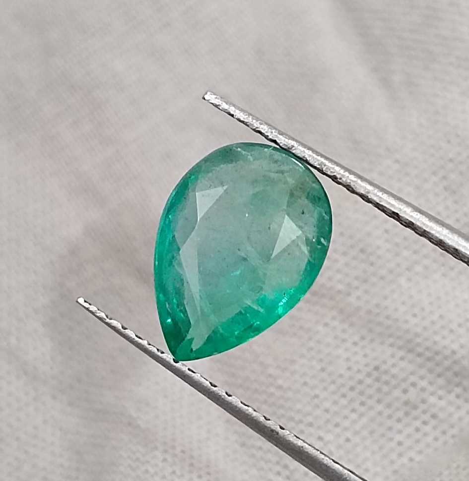 GSI USA certified 2.10ct medium light green pear cut Zambian emerald 