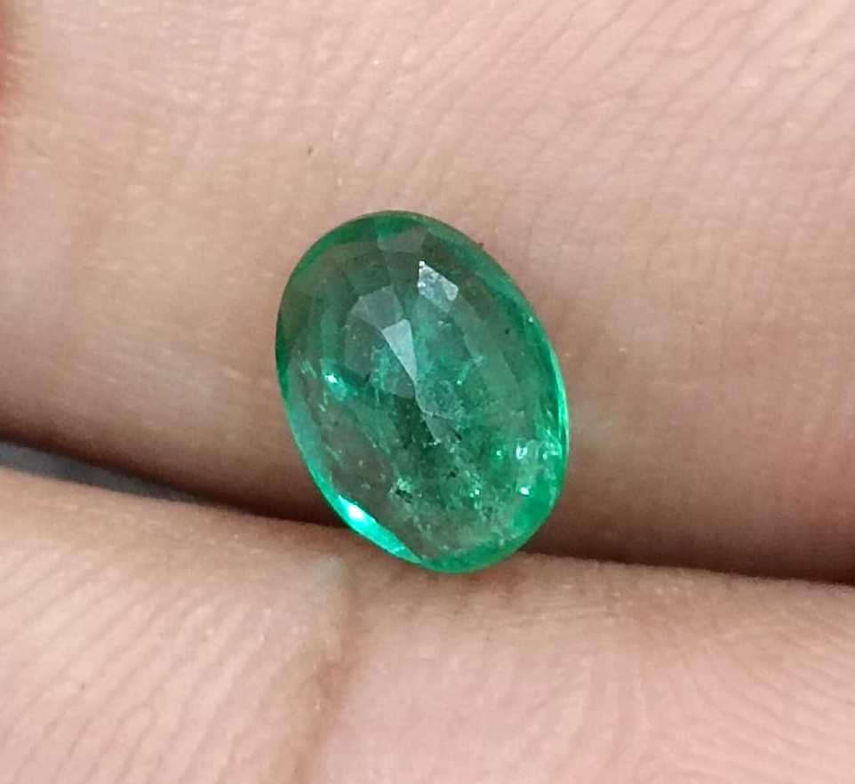 GSI certified 1.02ct Vivid green oval cut Zambian emerald natural gemstone 