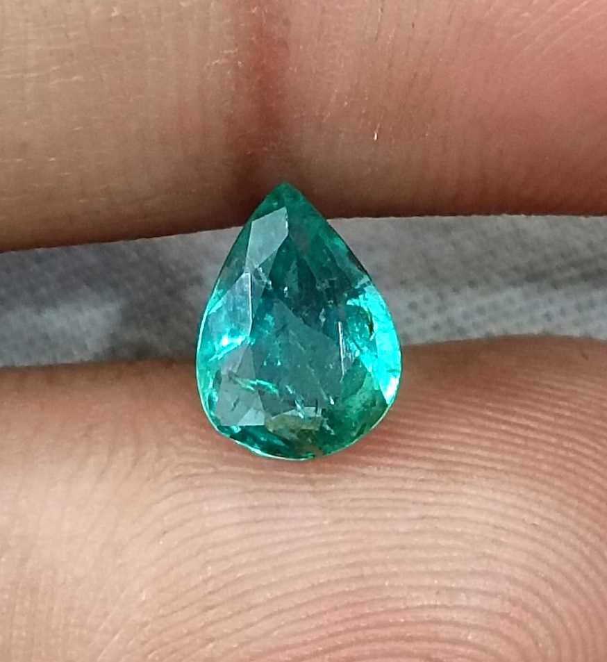 GSI certified 1.15ct medium green Zambian emerald pear cut loose gemstone 