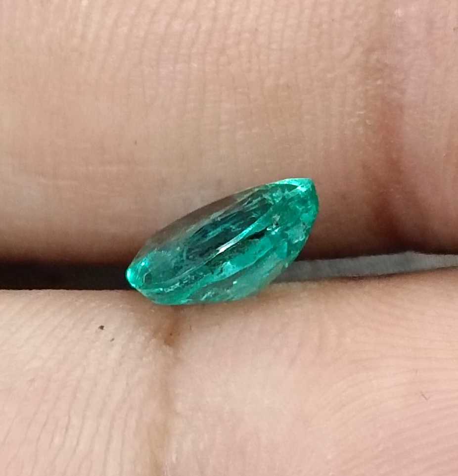 GSI certified 1.15ct medium green Zambian emerald pear cut loose gemstone 