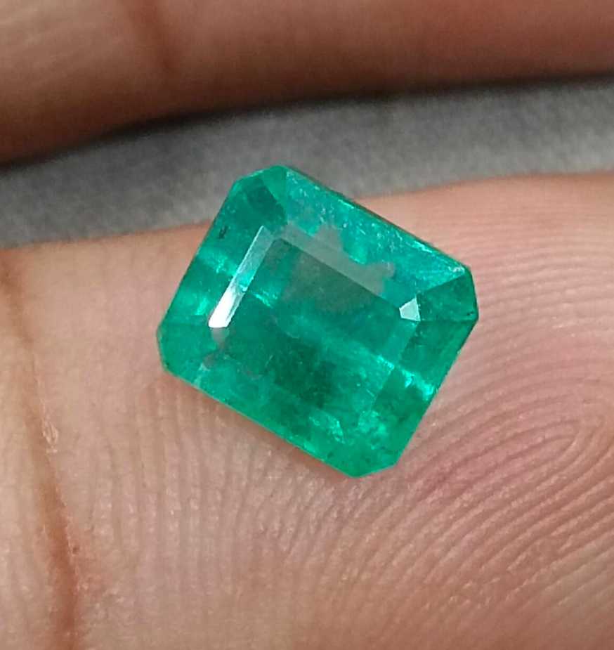 GSI USA certified 1.92ct intense green emerald cut Zambian emerald 