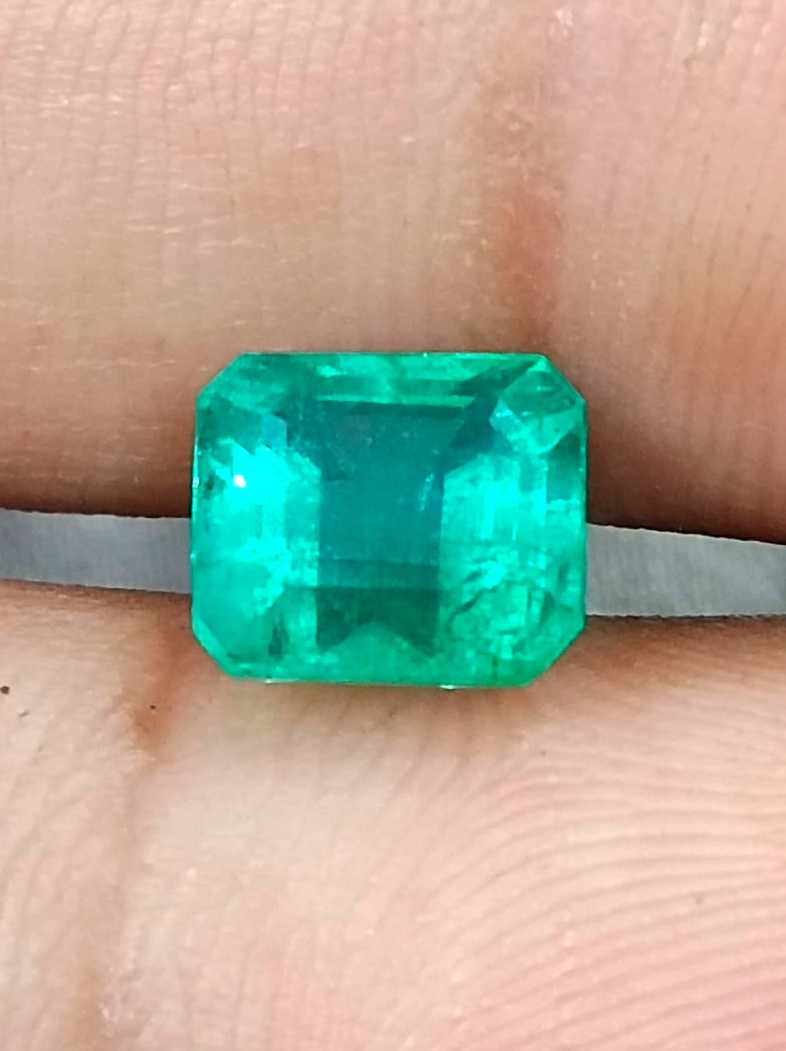 GSI USA certified 1.92ct intense green emerald cut Zambian emerald 