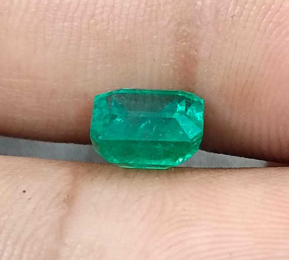 GSI USA certified 1.92ct intense green emerald cut Zambian emerald 