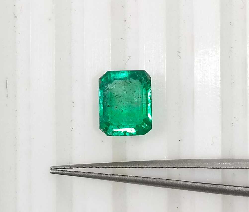 1.70cts GSI certified medium deep green Zambian emerald emerald cut gemstone 