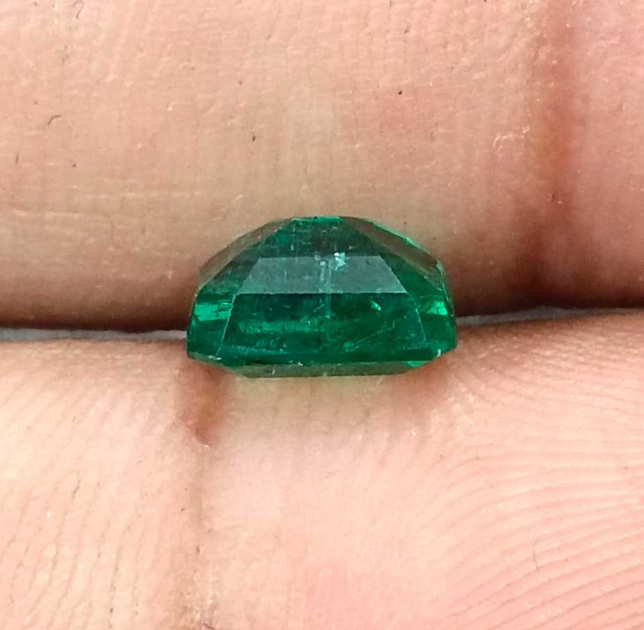 1.70cts GSI certified medium deep green Zambian emerald emerald cut gemstone 