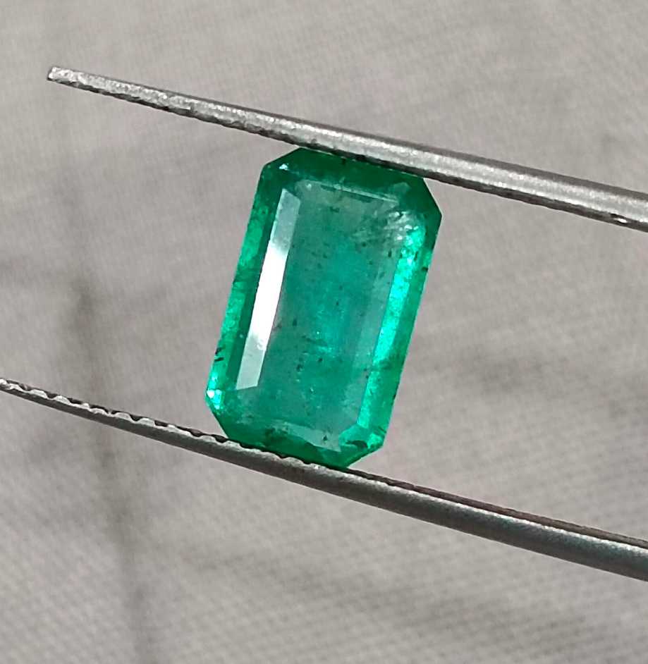 1.92cts GSI certified natural Panjshir emerald octagon cut gemstone